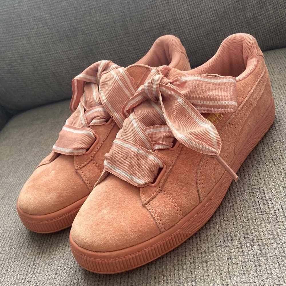 Puma suede pink ribbon lace sneakers size 5
